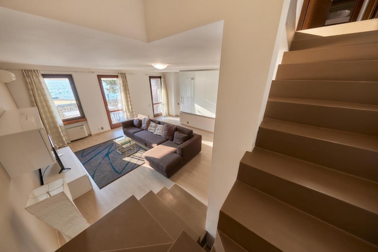 מאלצ'סינה Lake Front Casa Christina מראה חיצוני תמונה