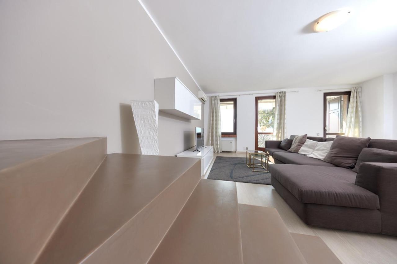 מאלצ'סינה Lake Front Casa Christina מראה חיצוני תמונה
